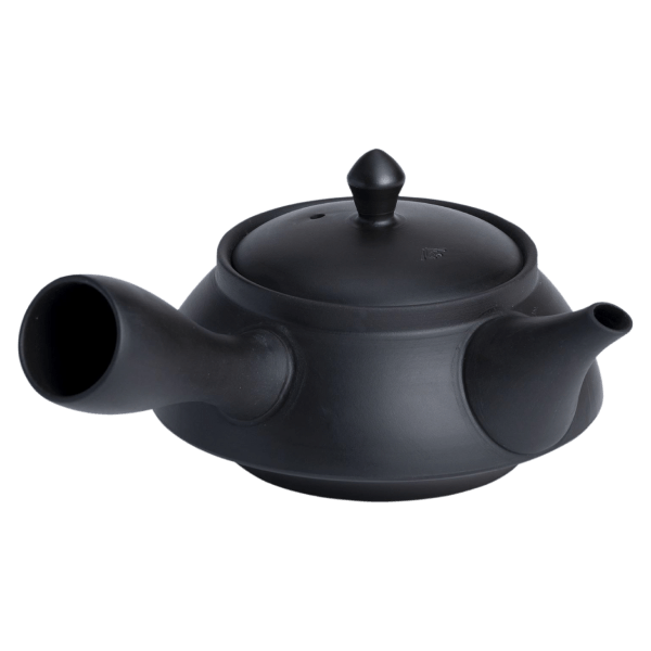Matte black Japanese kyusu 8 ounce teapot by Ippodo Tea. Left side handle kyusu for brewing traditional Japanese green tea.