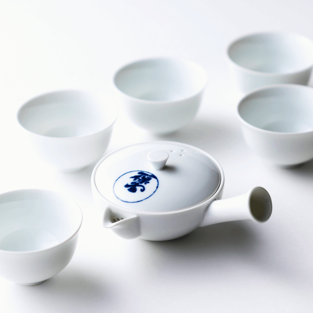 http://ippodotea.com/cdn/shop/products/ippodo-tea-utensils-porcelain-tea-set_1024x1024.png?v=1618957333