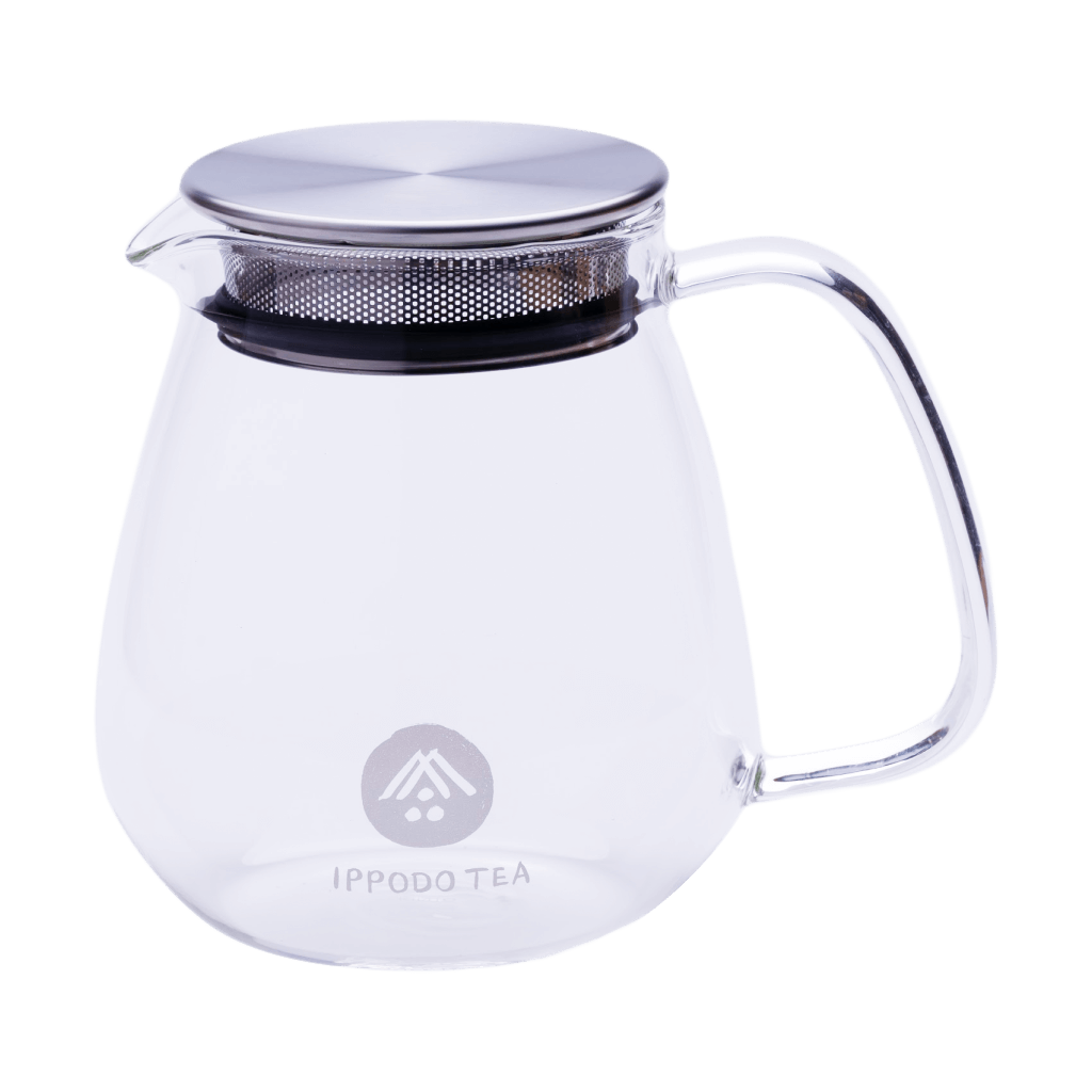Transparent glass teapot with white "Ippodo Tea" and logo and lid insert with built-in circular mesh strainer