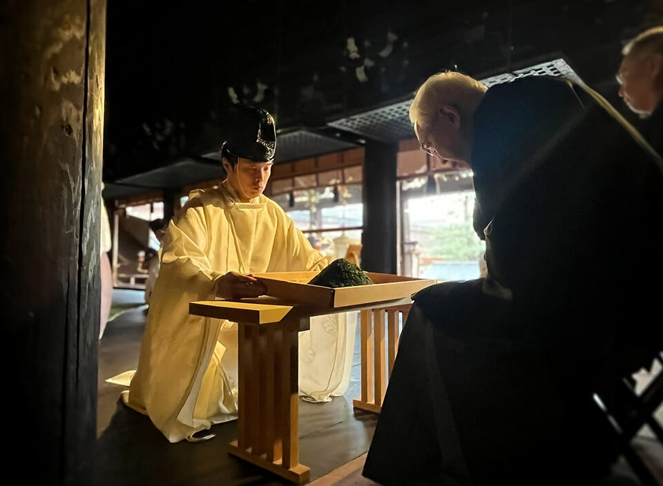 Sairyō Watanabe inspects the harvest