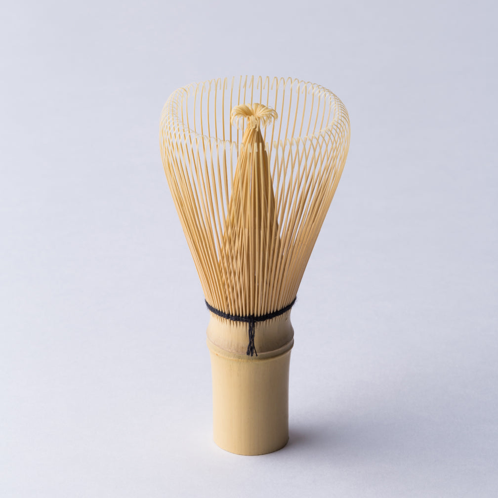 Enjoy the beautiful fragrance that rises from the bowl when whisking matcha with a chasen bamboo whisk.