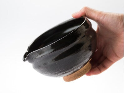 Ippodo Tea - Black Tea Bowl with Spout - Unglazed base is easy to hold.